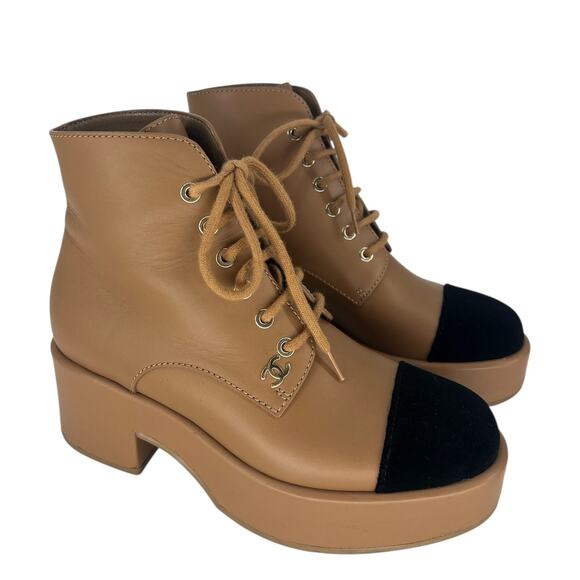 Chanel 2022 Interlocking CC Logo Cap Toe Lace-Up Boots - Picture 5 of 16